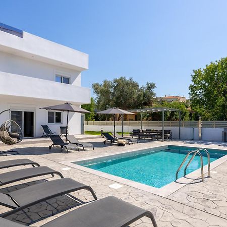 Villa Dana Ixia  Esterno foto